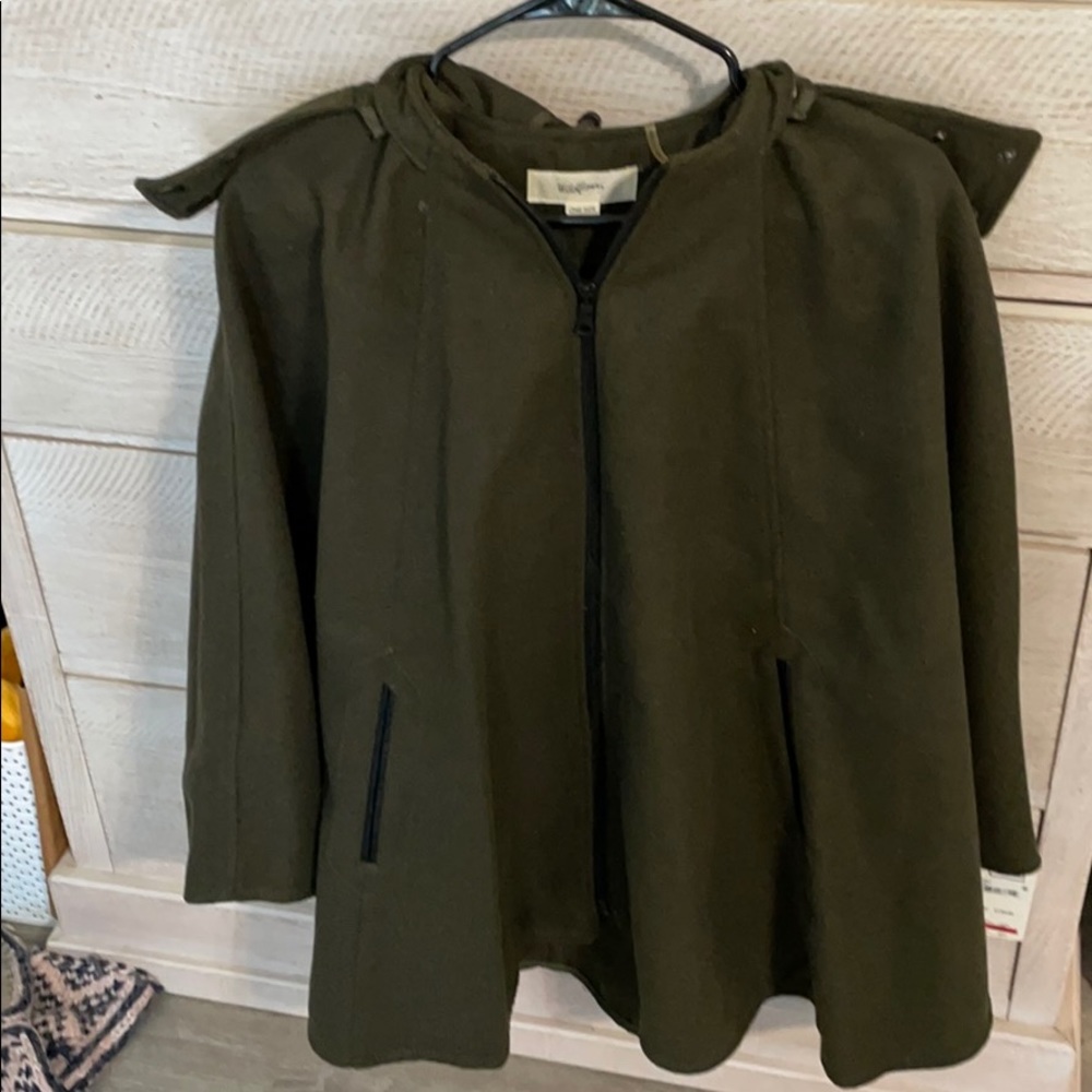 Green hooded cape coat with faux fur hood.